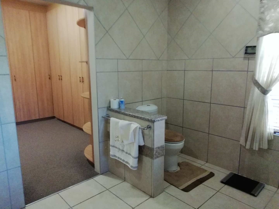 5 Bedroom Property for Sale in Keidebees Northern Cape